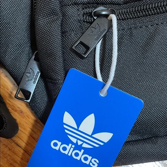 Adidas Originals Black Belt Waist Pack Bag with White Logo Fanny Pack Unisex - Picture 3 of 9